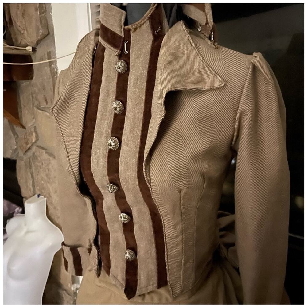 Victorian bustle bodice theater costume - Picture 9 of 13